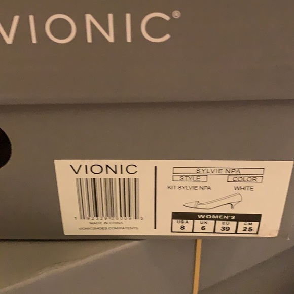 Vionic kitten heel Sylvie pump in white NWT - Picture 14 of 14